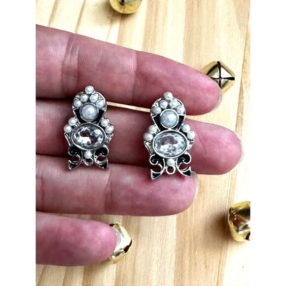 Vintage Figural Pearl Person Earrings, Snow Lady Pearl Studs - Picture 6 of 6